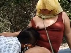 Cặp vợ yêu gã chồng dâm quay clip sex trong rừng